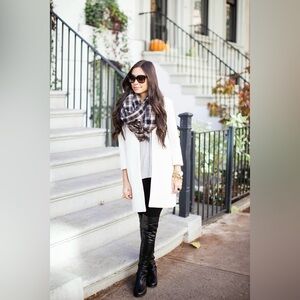 541.Harlowe & Graham White Cream Topper Coat